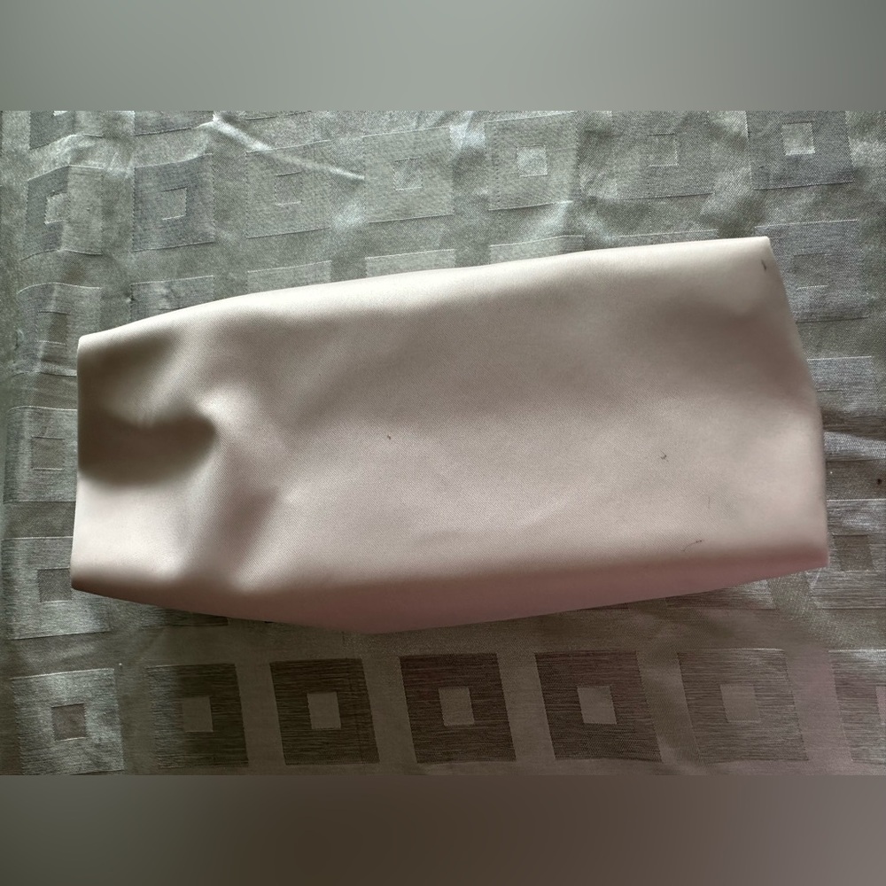 Coach cosmetic baby pink bag - Picture 2 of 11